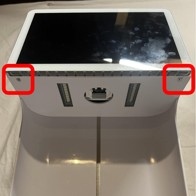 CT 1.5 head unit bottom front touchscreen screws.png