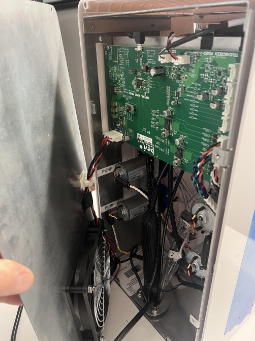 opening back panel off HU ct 1.5 head unit.png
